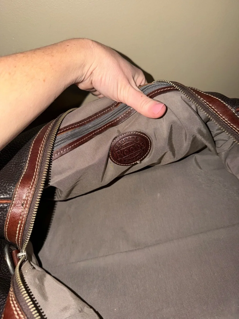 Roots Canada Vintage Leather Weekender Duffel Bag - Brown